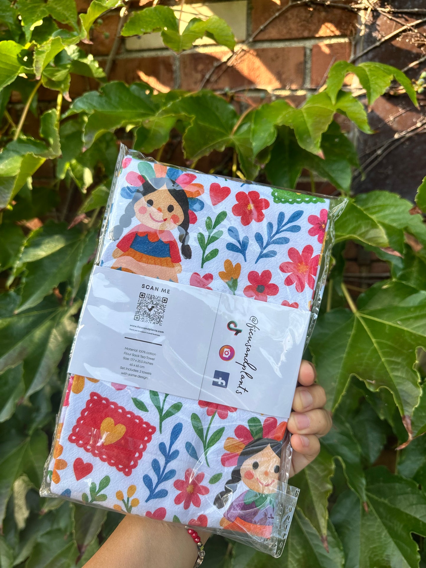 Muñeca lele kitchen towels. Set of 2 Mexican towels for Mexican kitchen decor