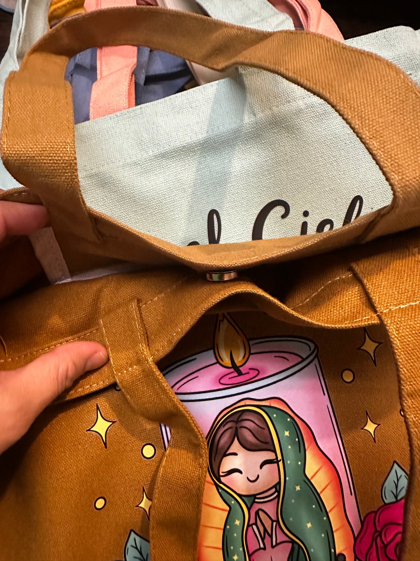Desde el cielo una hermosa mañana tote bag. Virgencita de Guadalupe.