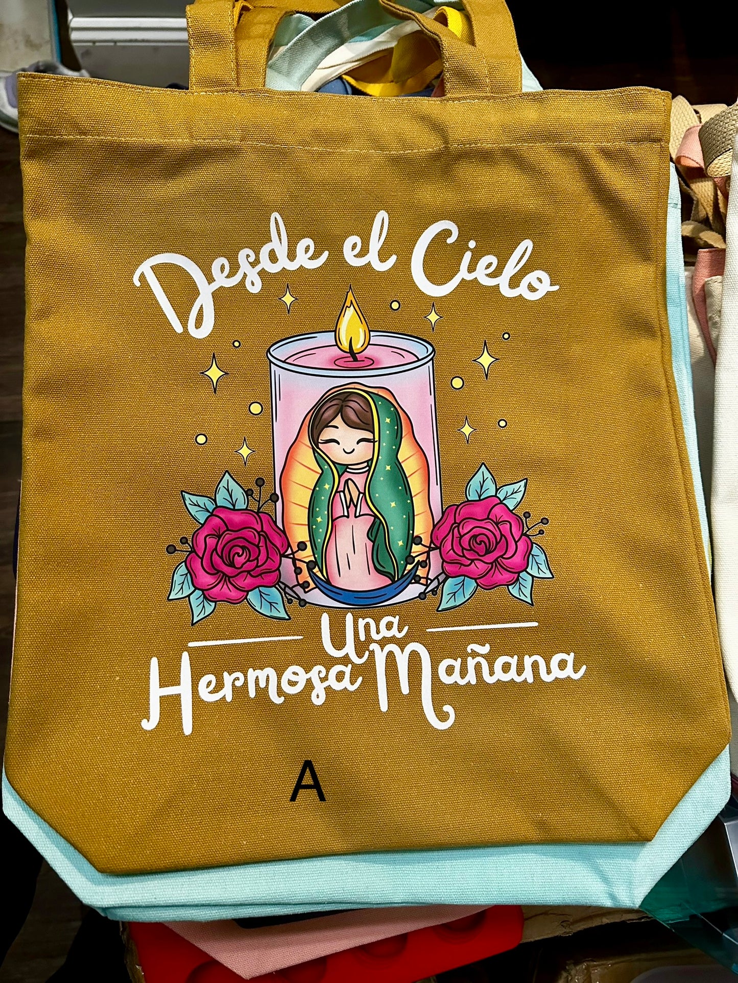 Desde el cielo una hermosa mañana tote bag. Virgencita de Guadalupe.