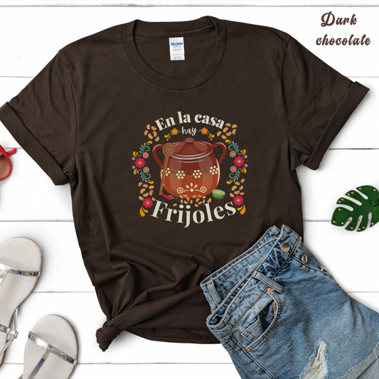 En la casa hay frijoles shirt for Mexican mom or mama Latina. Funny Latin Unisex Heavy Cotton Tee for Mexican wife or esposa Latina.