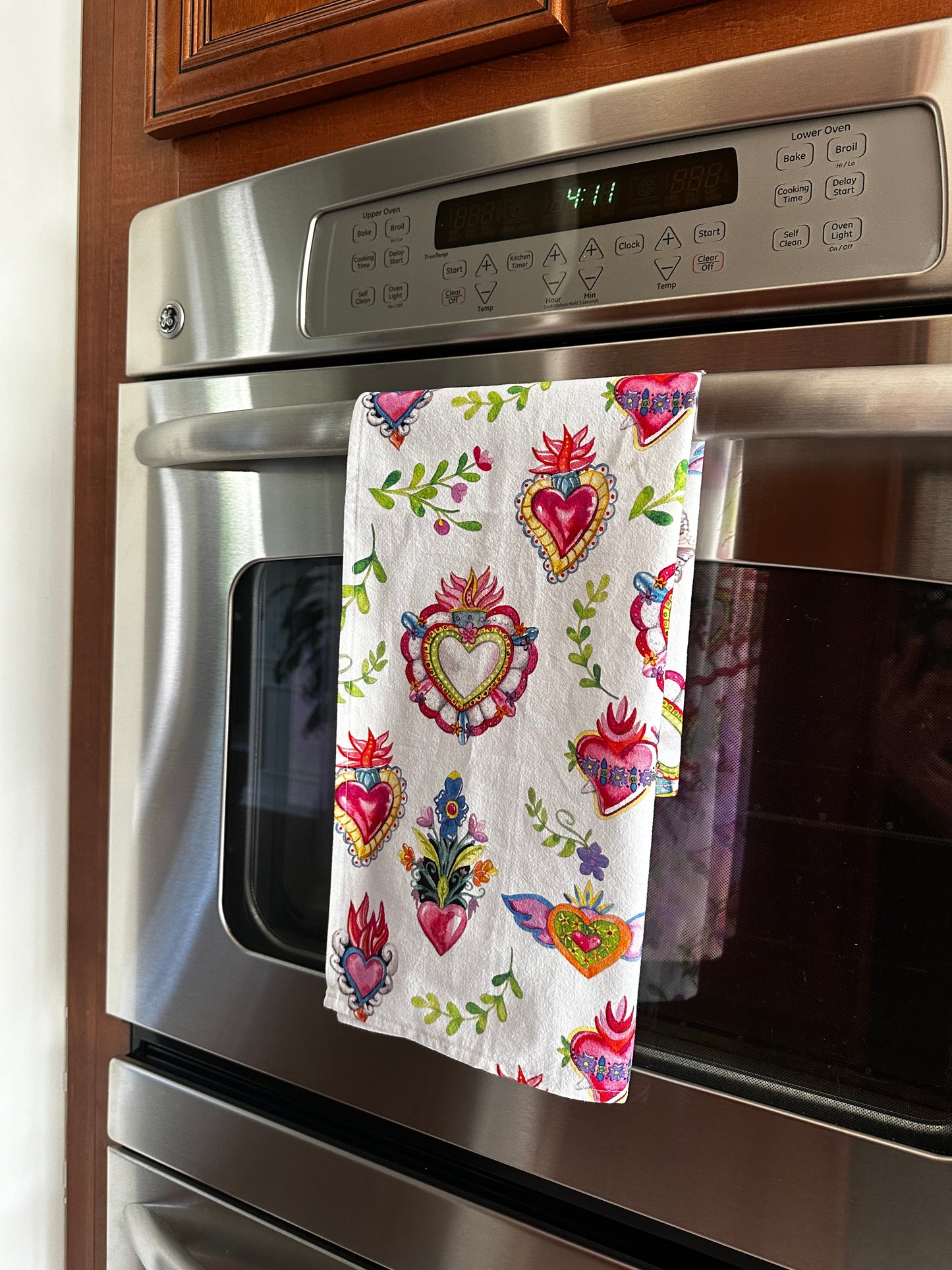 Milagritos tea towels. Set of 2 Sacred heart cotton kitchen towels for Mexican home decor or Mexican kitchen decor