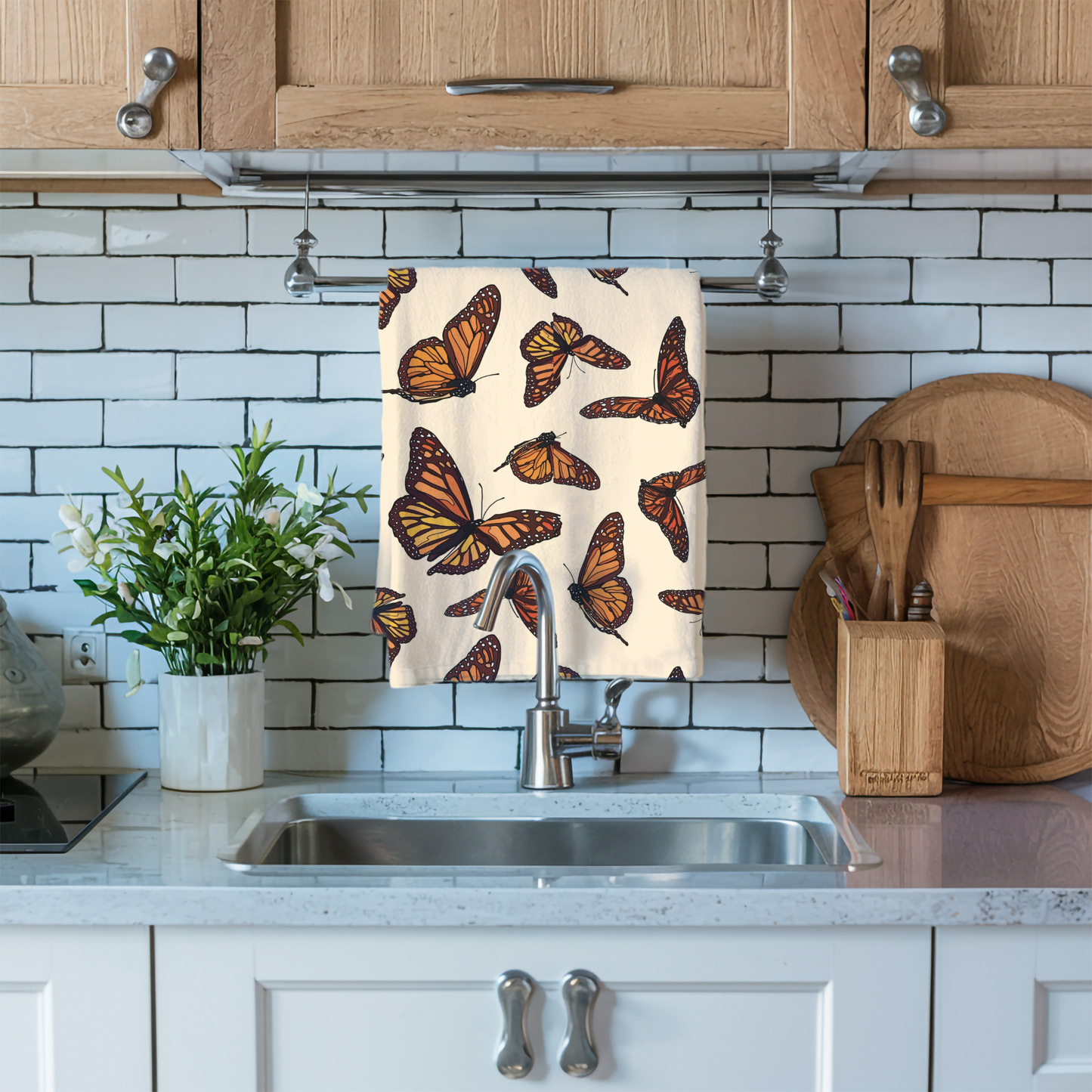 Monarch butterflies kitchen towel. Set of 2 kitchen towels.