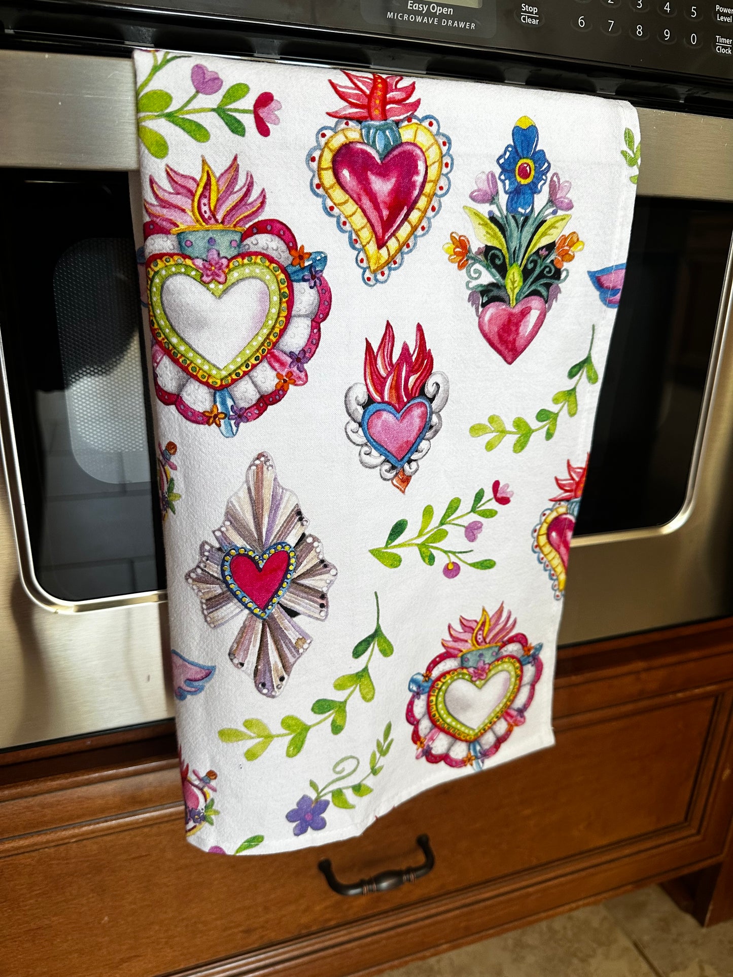 Milagritos tea towels. Set of 2 Sacred heart cotton kitchen towels for Mexican home decor or Mexican kitchen decor