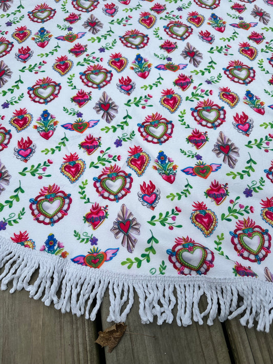 Mulagrtitos round beach towel. Sacred hearts picnic blanket. Sagrado corazón