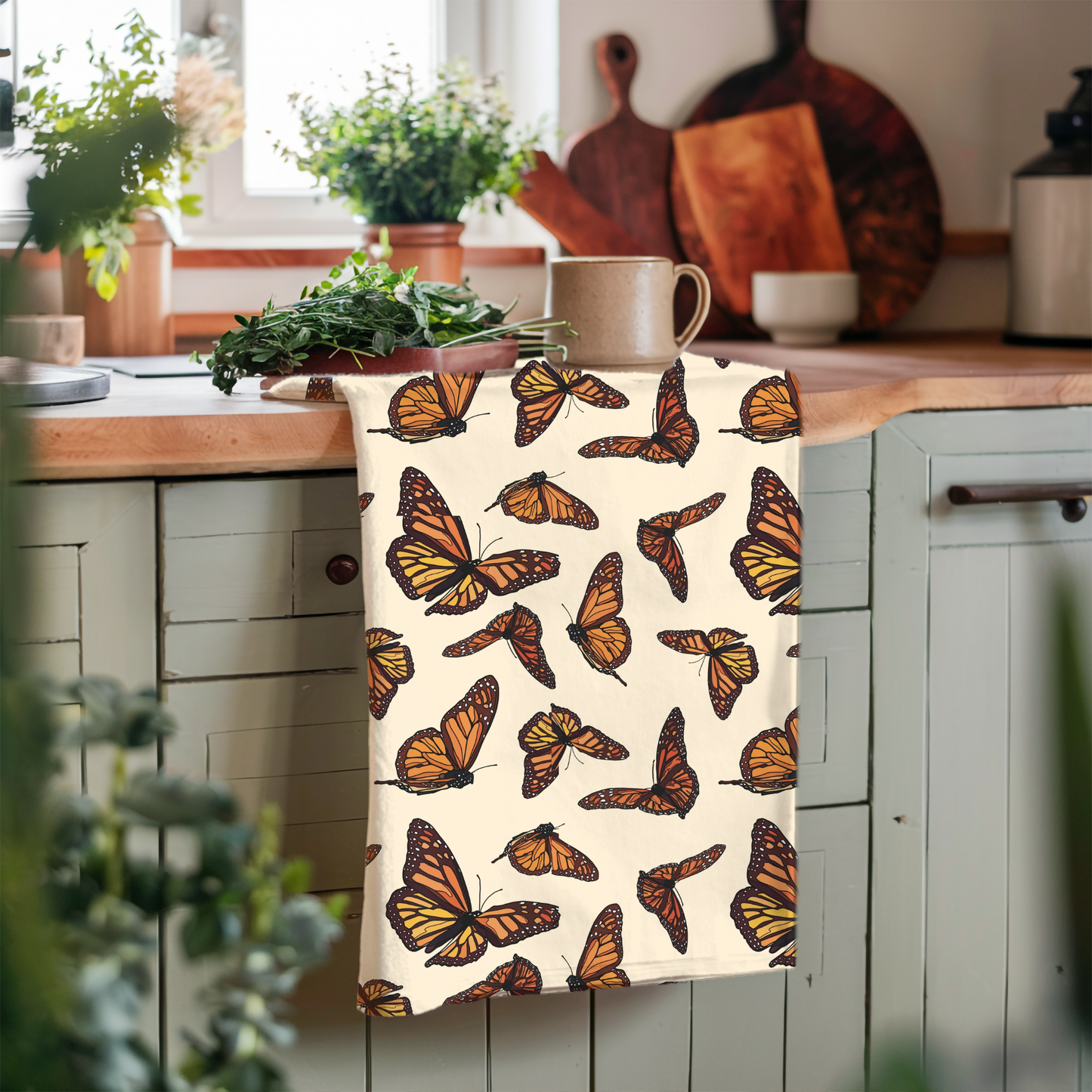 Monarch butterflies kitchen towel. Set of 2 kitchen towels.