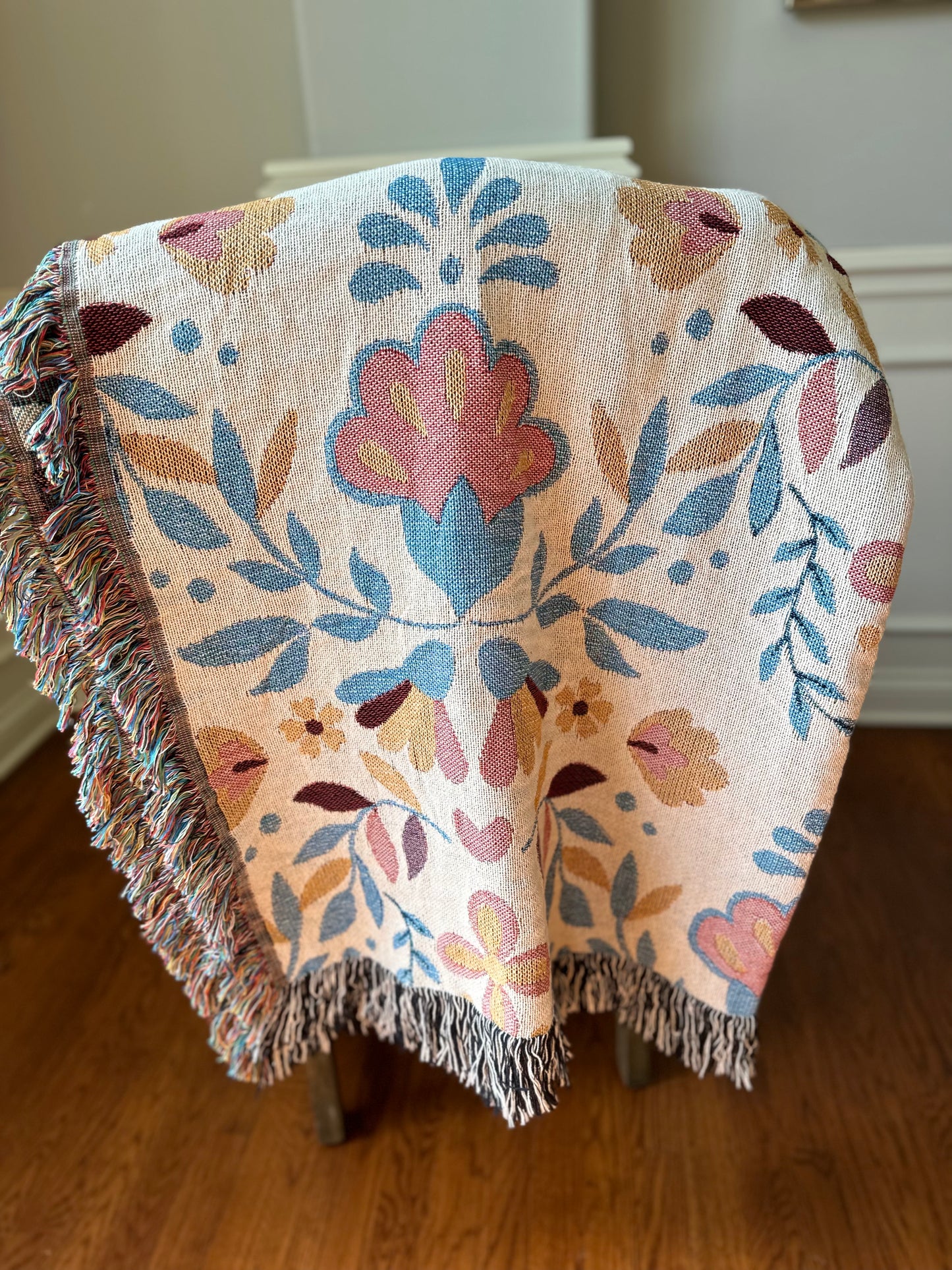 Mexican floral throw blanket for friend, mom or grandma. Mexican art gift. Mexican gift for Mexican friends.